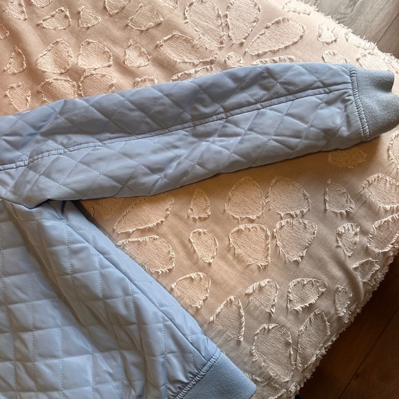Levi’s Strauss & Co. Quilted Light Blue Bomber women’s Jacket - Size Medium - Picture 6 of 7
